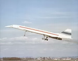 Air Craft Collection: CONCORDE 002 FLIES 1969
