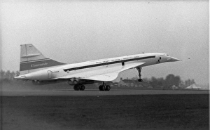 Concorde 01 G-AXDN makes its first take-off from Filton
