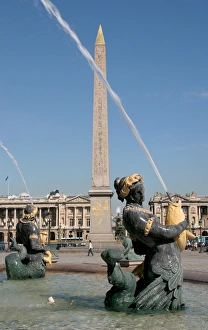 Images Dated 23rd September 2005: Concorde Square (The Place de le Condorde). Detail of the f