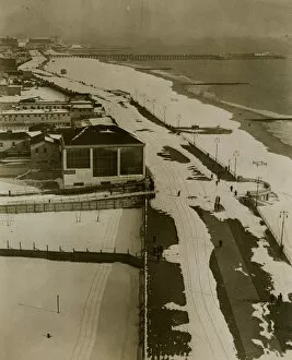 Cold Gallery: Coney Island USA, snow storm, 1 January 1932