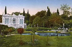 Constantinople - Royal Kiosk with gardeners