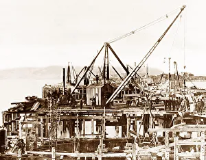Construction of the Forth Bridge