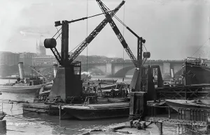Nearby Prints: Construction at London Bridge