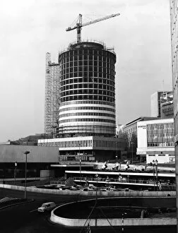 Modernism Collection: The construction of the Rotunda, an iconic cylindrical tower block in Birmingham