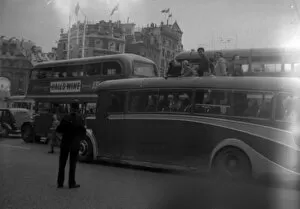 Gallacher Gallery: Controllling Traffic - Trafalgar Square - 1953