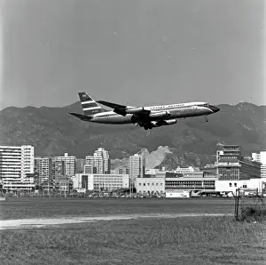 Convair CV880M VR-HFS Cathay Pacific landing Kai Tak - HK