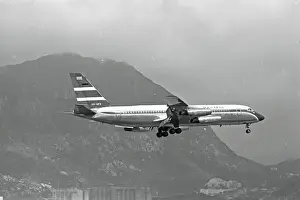 Convair CV880M VR-HFS Cathay Pacific landing Kai Tak - HK