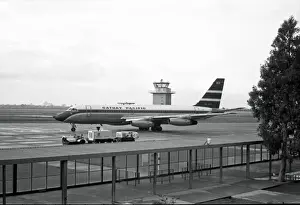 Cathay Prints: Convair CV880M VR-HFZ Cathay Pacific Tokyo Haneda 1968