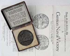 Images Dated 9th June 2012: Copy of German original medallion - sinking of the Lusitania