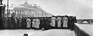 Strikers Collection: The cordon of troops at the Winter Palace on Red Sunday