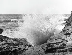 Images Dated 25th March 2011: Cornish Coastline