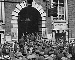 Cornishmen at the Central Recruiting Office, WW1
