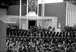 Images Dated 18th August 2011: Coronation. Royal arrivals at West Door