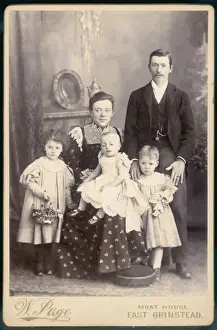 Costume / Family 1890S
