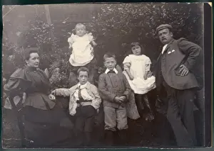 Costume / Family 1890S