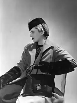 Blouse Prints: Costume / Seal Gloves 1935