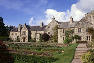Images Dated 29th November 2016: Cotehele House, Tamar Valley, Cornwall