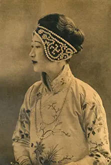 Pearls Prints: Countess Hoey Stoker
