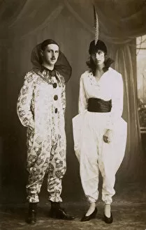 Images Dated 16th January 2019: Couple in fancy dress, 1922