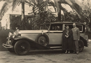 Images Dated 20th April 2017: Couple and Hispano-Suiza H6B - Beaulieu-sur-Mer, France