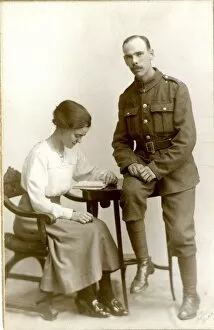Images Dated 5th September 2017: Couple in studio photo, WW1