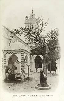Images Dated 27th April 2011: Courtyard - The Great Mosque of Algiers