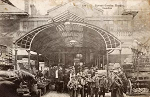Images Dated 27th September 2011: Covent Garden Market, London