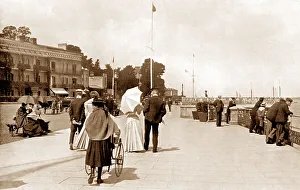 Cowes Prints: Cowes Parade Isle of Wight early 1900s