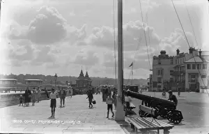 Cowes Prints: Cowes Promenade
