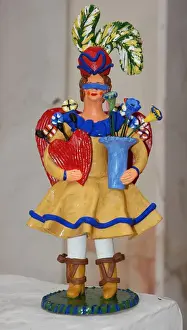 Crafts. Bonecos of Estremoz. Ceramic figures representing di