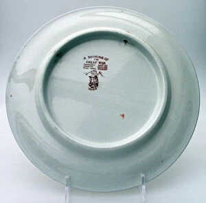 Images Dated 23rd September 2010: Cream pottery plate - The historical touch