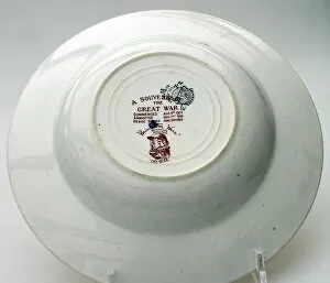 Images Dated 23rd September 2010: Cream pottery porridge bowl - WWI - Bairnsfatherware