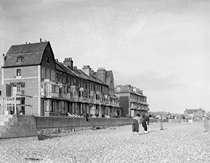 Pebble Gallery: Cricket on Hythe Beach