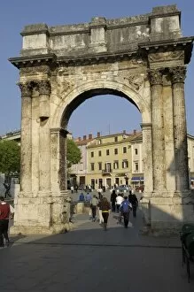 CROATIA. Pula. Triumphal Arch of the Sergi or