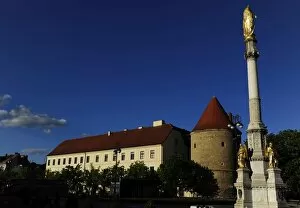 Images Dated 25th April 2012: Croatia. Zagreb. Kaptol Square and Holy Marys column with a