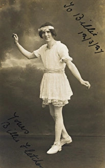 Transvestite Gallery: Cross-dressing male dancer
