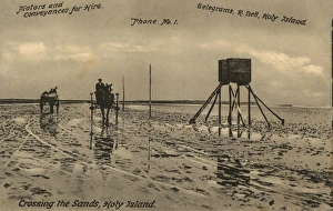 Images Dated 20th April 2017: Crossing the sands at Lindisfarne
