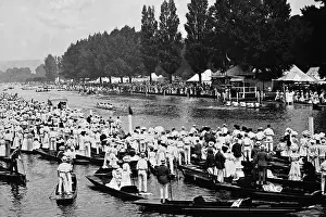 Crowds at the finishing line, Henley Royal Regatta