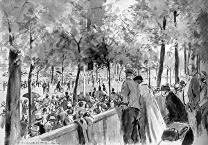 Images Dated 7th April 2012: Crowds in the Mall, Coronation day, 1953