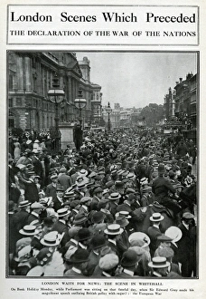 Images Dated 5th October 2017: Crowds in Whitehall, London, waiting for news, WW1