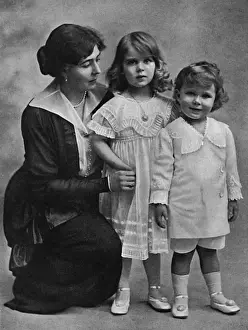 Daisy Prints: Crown Princess of Sweden with youngest children