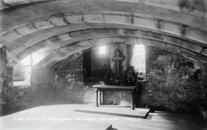 Feel Prints: The Crypt of St. Bartholomew the Great