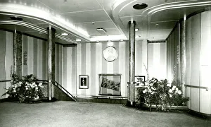 Cunard White Star, RMS Queen Mary, Entrance Hall