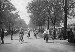 Cycling / Hyde Park 1900