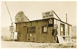 Nevada Prints: Dad Lees Dirty Rose Hotel, Oreana, Nevada, USA