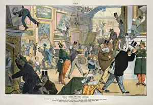 Daily scene in the Louvre