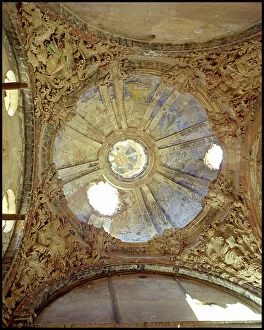 Images Dated 8th December 2015: Damaged church dome interior, Belchite, Spain