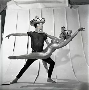 Aesthetic Gallery: Dancers in sombreros