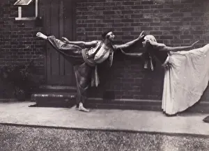 Sultans Prints: Dancers at the Sultans Palace