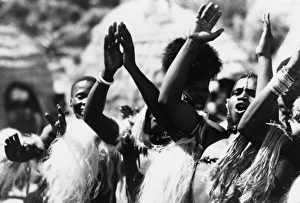Zulus Gallery: Dancing and Clapping Zulus